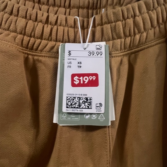 Sweatpants - Picture 2 of 3